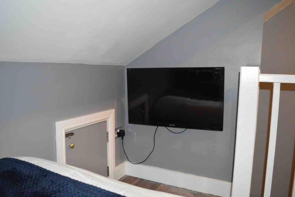 Unique 4 Bed House In Derby Perfect For Contractors And Families Βίλα Εξωτερικό φωτογραφία