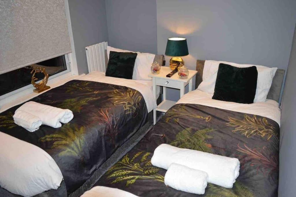 Unique 4 Bed House In Derby Perfect For Contractors And Families Βίλα Εξωτερικό φωτογραφία